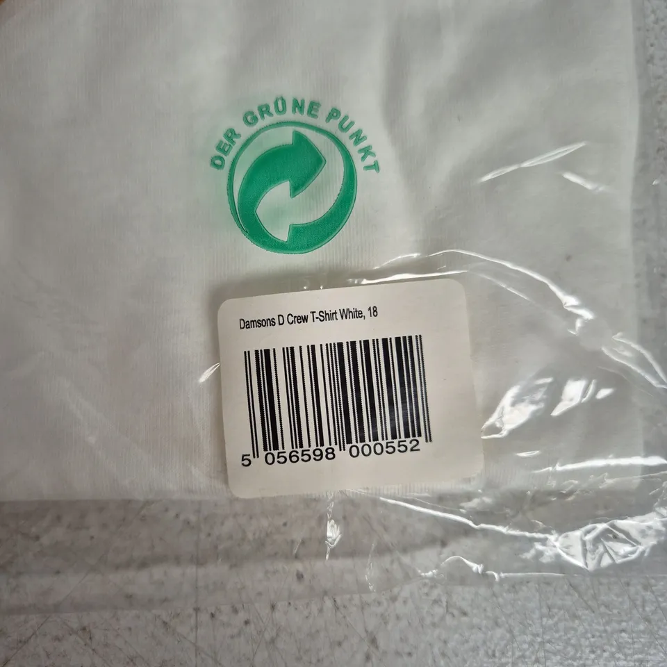 BAGGED DAMSONS D CREW T-SHIRT IN WHITE - SIZE 18