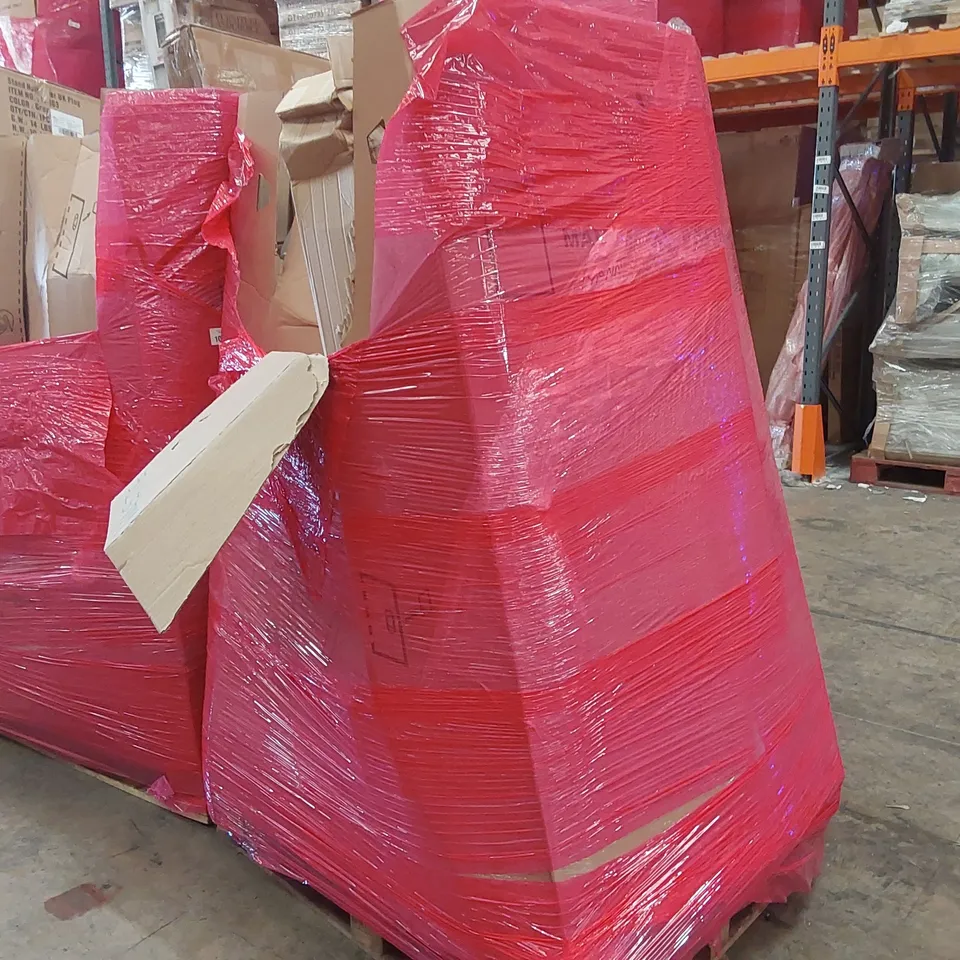 PALLET OF ASSORTED ITEMS INCLUDING: BATHROOM MIRROR, RETRACTABLE GATE, ARTIFICIAL GRASS, DUMBELL RACK ECT