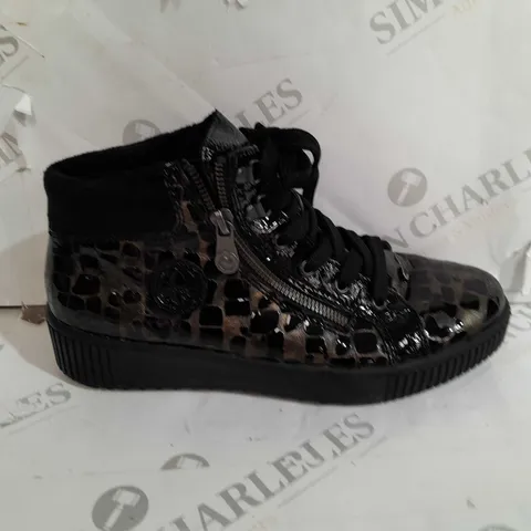 RIEKER TRAINER BOOT SIDE ZIP BLACK PATENT MULTI COLOURED - SIZE UK 6