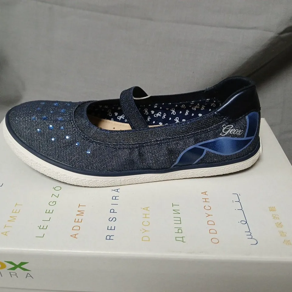 GEOX RESPIRA KIDS NAVY VELCRO SHOES – UK 12.5 (EU 31)