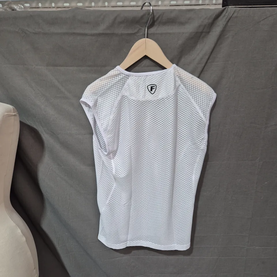 FDX SPORTS WHITE MESH RUNNING TANK TOP – UK L