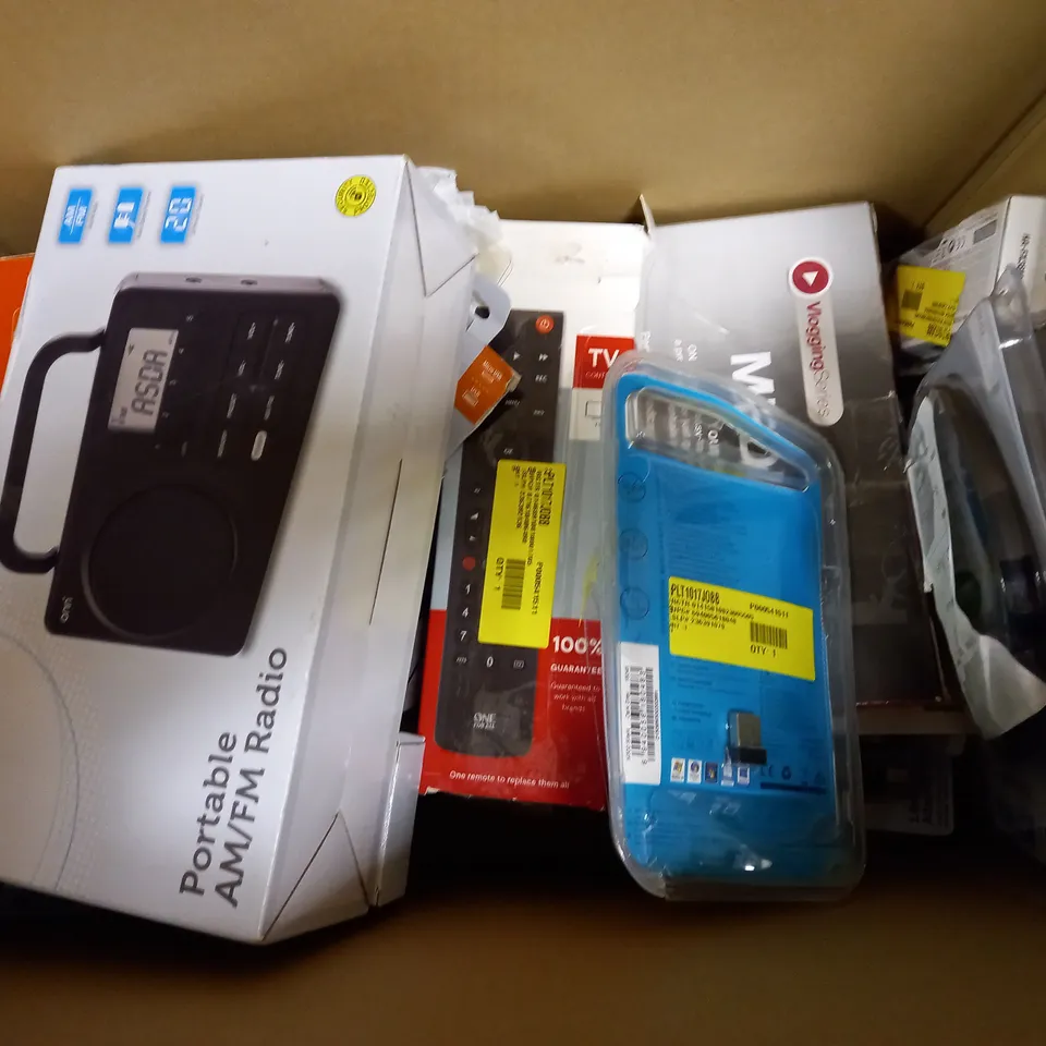 LOT OF APPROXIMATELY 20 ELECTRICAL ITEMS, TO INCLUDE DASHBOARD MOUNT, TV WALL MOUNT, CHARGER, ETC