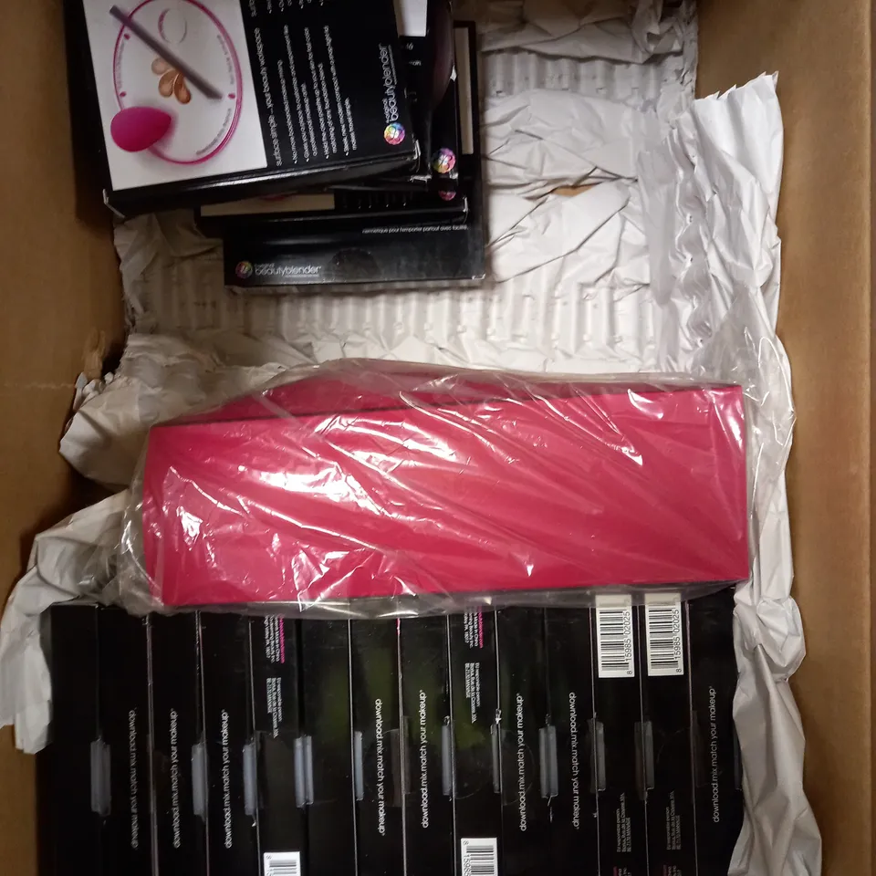BOX OF APPROXIMATELY 20 BEAUTY GIFT SETS TO INCLUDE SURFACE SIMPLE MIXING PALETTE & ELIZABETH ARDEN PREVAGE DAILY SKIN SOLUTIONS