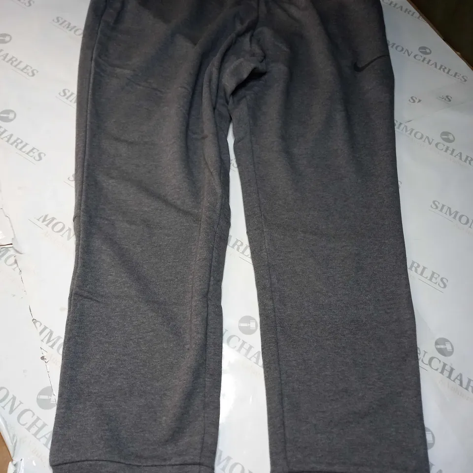 NIKE JOGGING BOTTOMS IN GREY - XXL