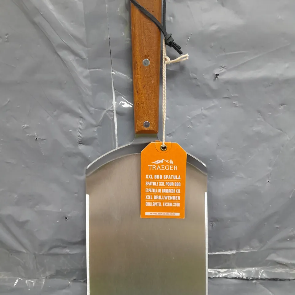 TRAEGER XXL BBQ SPATULA