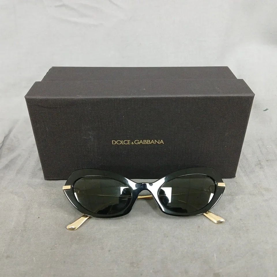 BOXED DOLCE & GABBANA SUNGLASSES 