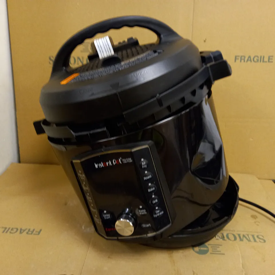 INSTANT POT PRO CRISP AIR FRYER