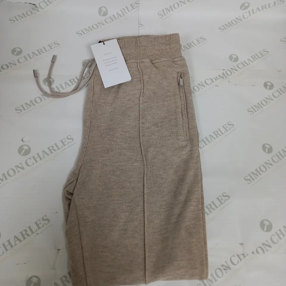 RAITH KNITTED PANTS SIZE M