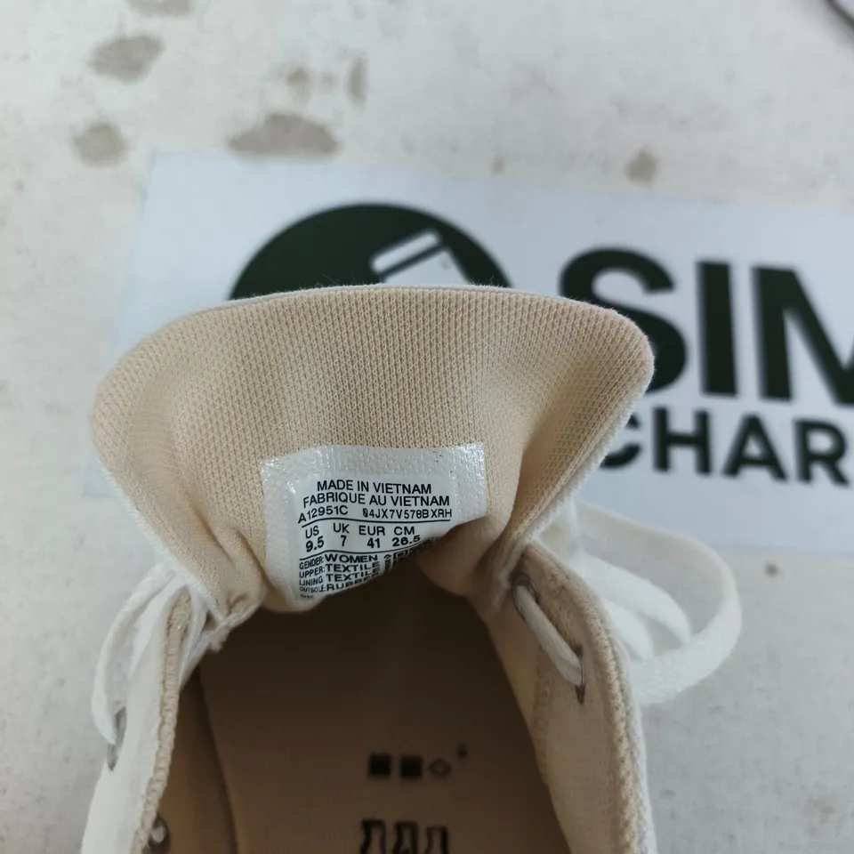 CONVERSE WHITE TRAINERS SIZE 7
