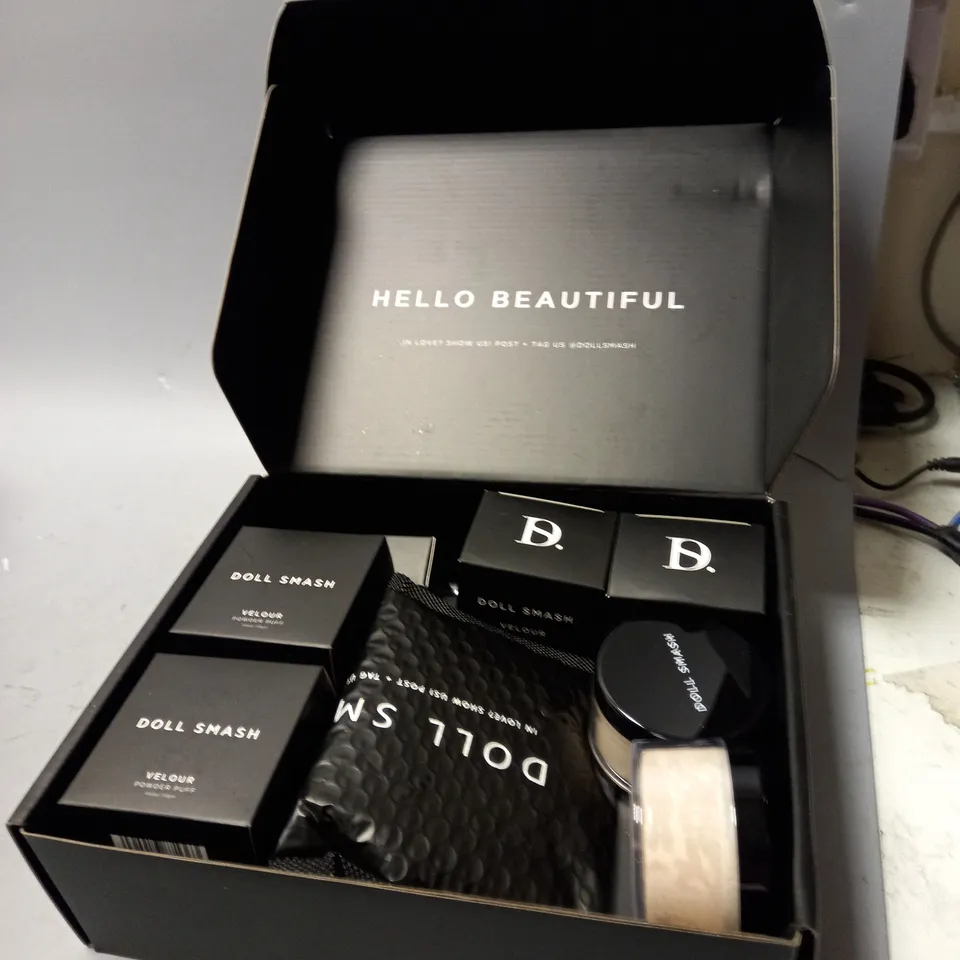 BOXED DOLL SMASH GIFT SET 