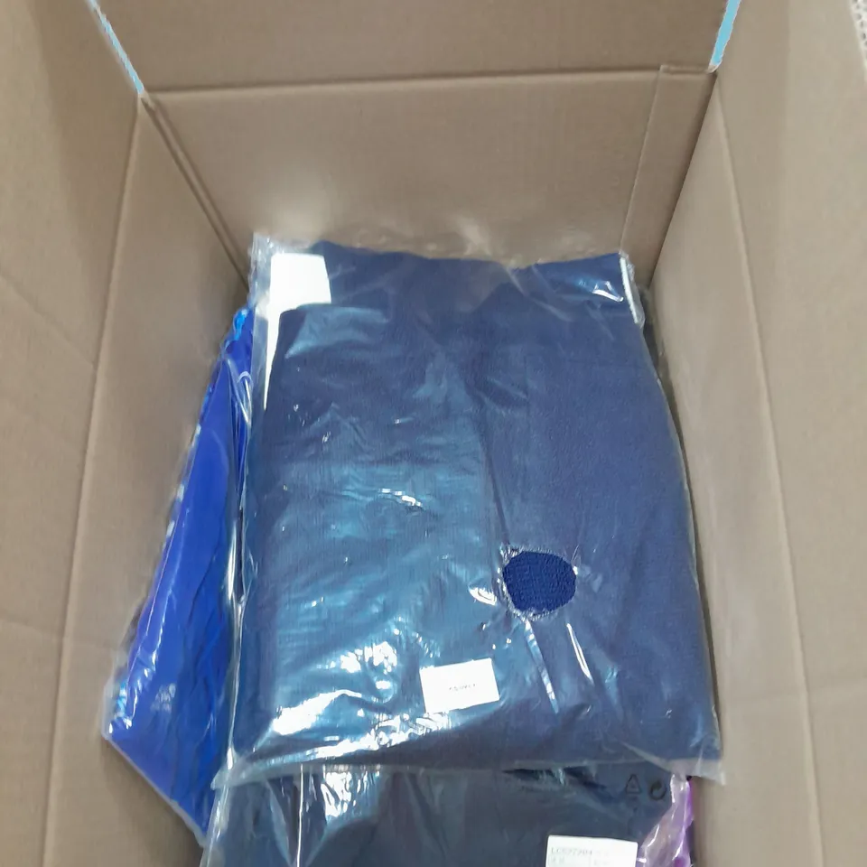 LOT OF APPROX 16 CLOTHING ITEMS IN VARIOUS BRANDS, STYLES, COLOURS AND SIZES