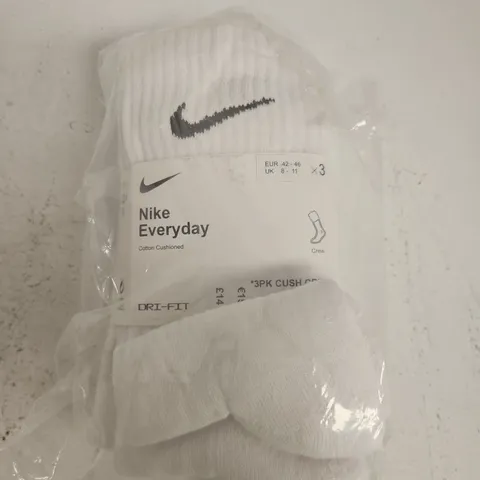 NIKE EVERYDAY COTTON CUSHIONED CREW SOCKS – UK 8-11 PACK OF 3
