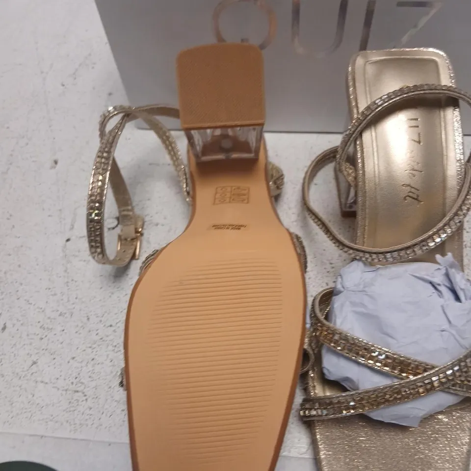 QUIZ GOLD STRAPPY HEELED SANDALS – UK 5 (WOMENS)