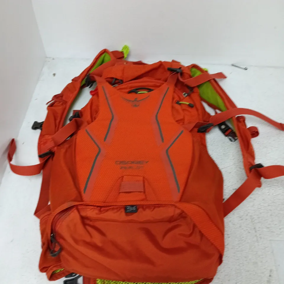 OSPREY ZEALOT BACKPACK IN ORANGE