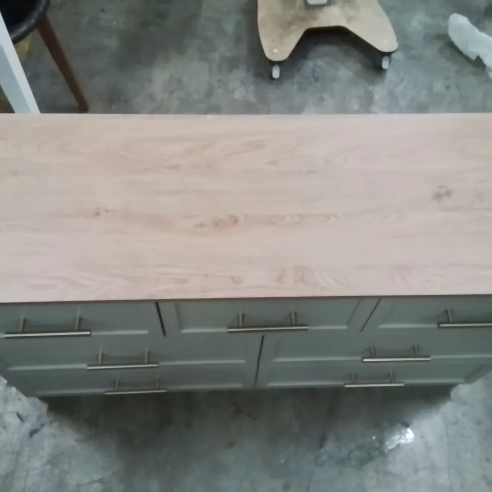 CHEST OF DRAWERS 7 DOORS