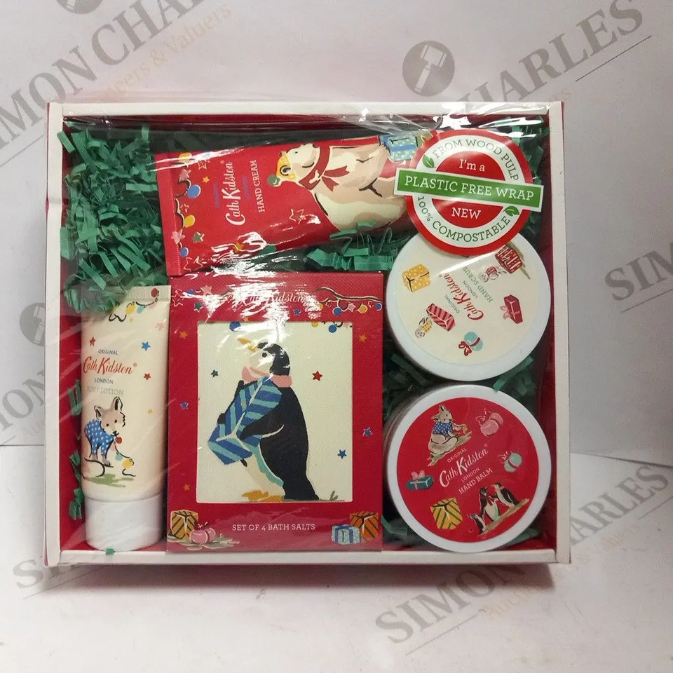 BOXED CATH KIDSTON FESTIVE PARTY ANIMALS RED BERRY AND CEDAR PAMPER HAMPER