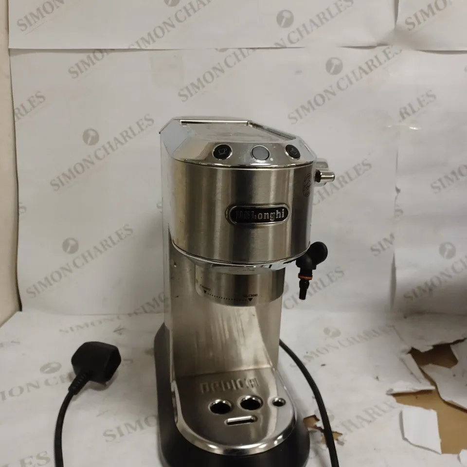DE'LONGHI DEDICA STYLE TRADITIONAL BARISTA PUMP ESPRESSO MACHINE