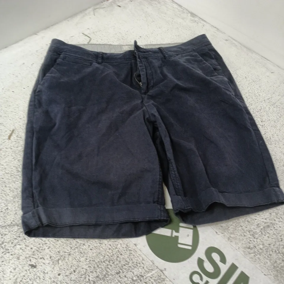 FAT FACE NAVY SHORTS – MEN’S, MADE IN INDIA (UK 12)