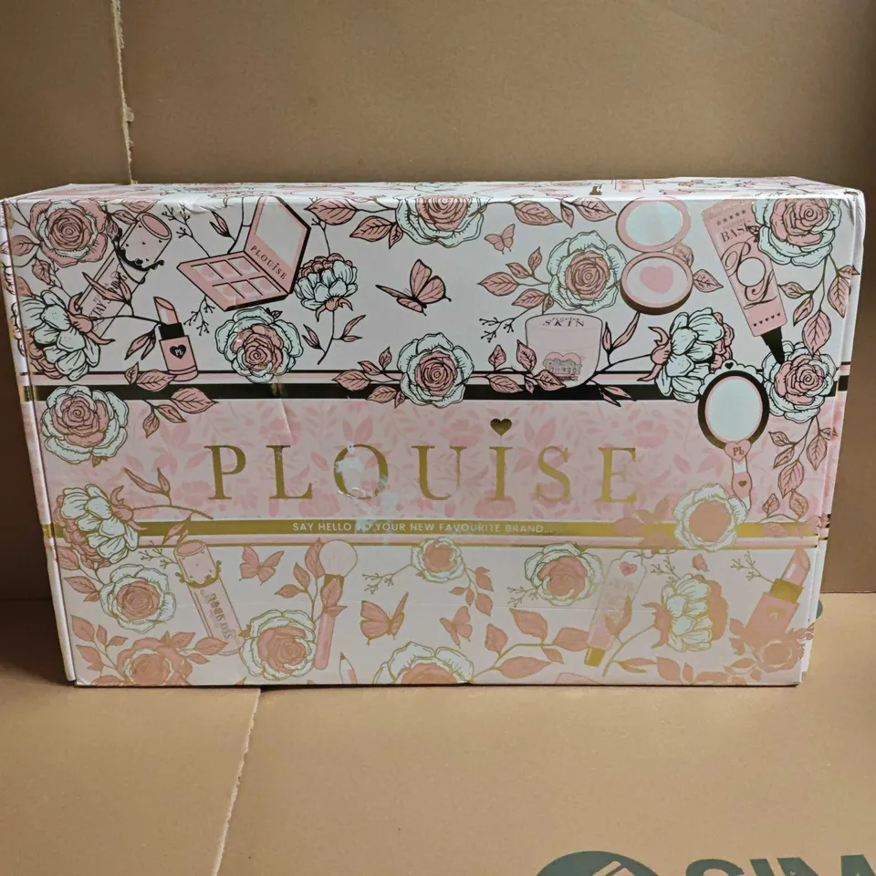 SEALED PLOUISE COSMETICS BOX SET