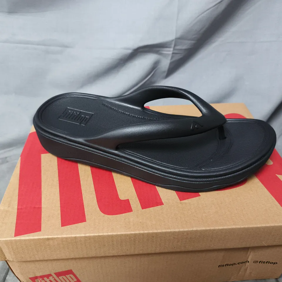 FITFLOP BLACK FLIP FLOPS UK 7