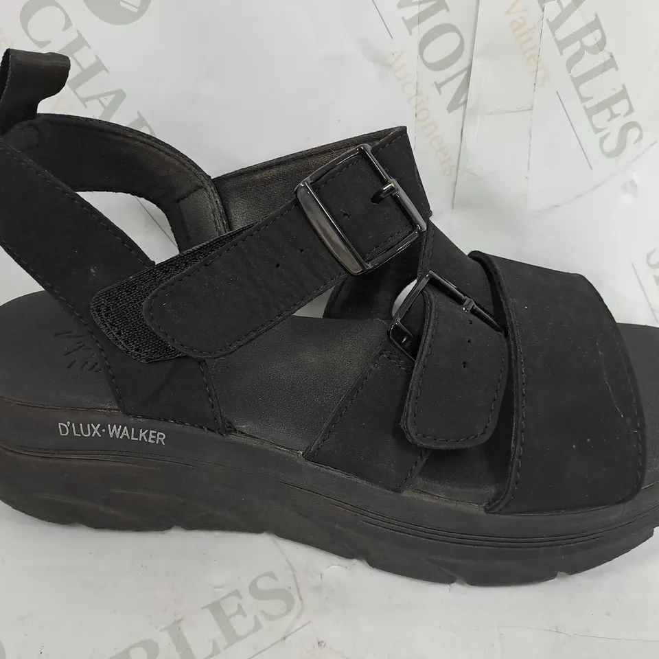 BOXED PAIR OF SKETCHERS LUXURY RETRO SANDAL BLACK SIZE 6