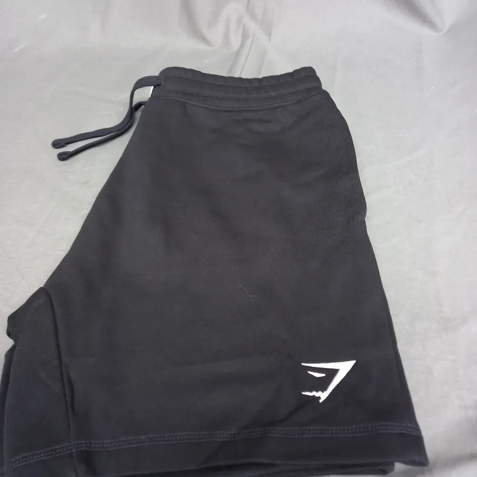 GYMSHARK CREST 7" SHORTS SIZE M