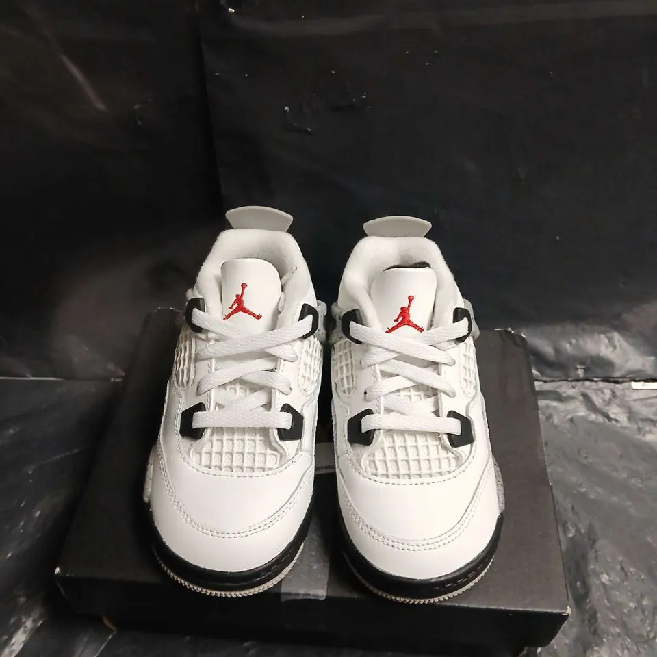 JORDAN 4 RETRO OG TD TODDLER SNEAKERS – SUMMIT WHITE/FIRE RED, UK 6.5 (US 7C)
