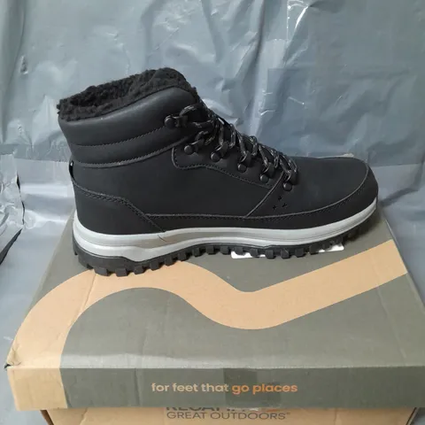 PAIR OF REGATTA WOMENS SHERBOURNE WALKING BOOTS -BLACK - 6