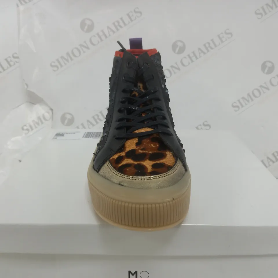 BOXED PAIR OF MODA IN PELLE BEATRYCE HIGH TOP TRAINERS SIZE EUR 39