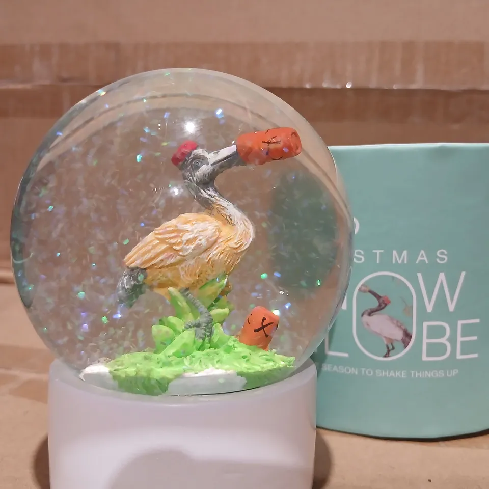TWELVE TYPO CHRISTMAS SNOW GLOBE – BIRD FIGURINE DECORATIVE ORNAMENT