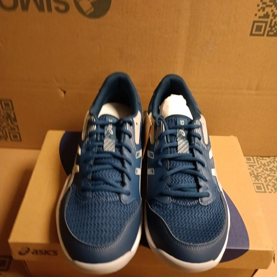 BOXED PAIR OF ASICS GEL-ROCKET 12 RUNNING TRAINERS - UK SIZE 10