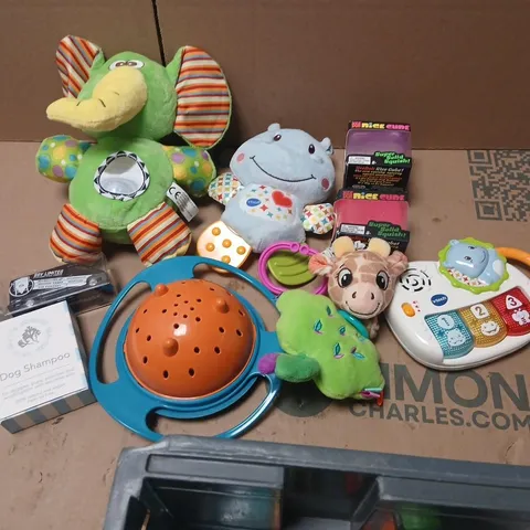 LARGE QUANTITY OF ASSORTED TOYS AND ACCESSORIES TO INCLUDE; SOFT TOYS, DOG SHAMPOO, NICE CUBES AND EYE PATCH