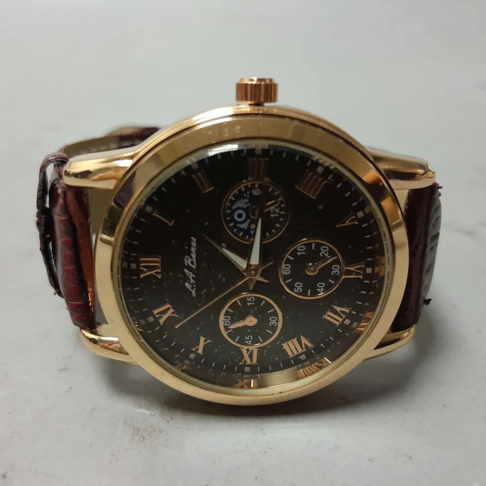 LA BANUS CHRONOGRAPH MOVEMENT LEATHER STRAP WRISTWATCH 
