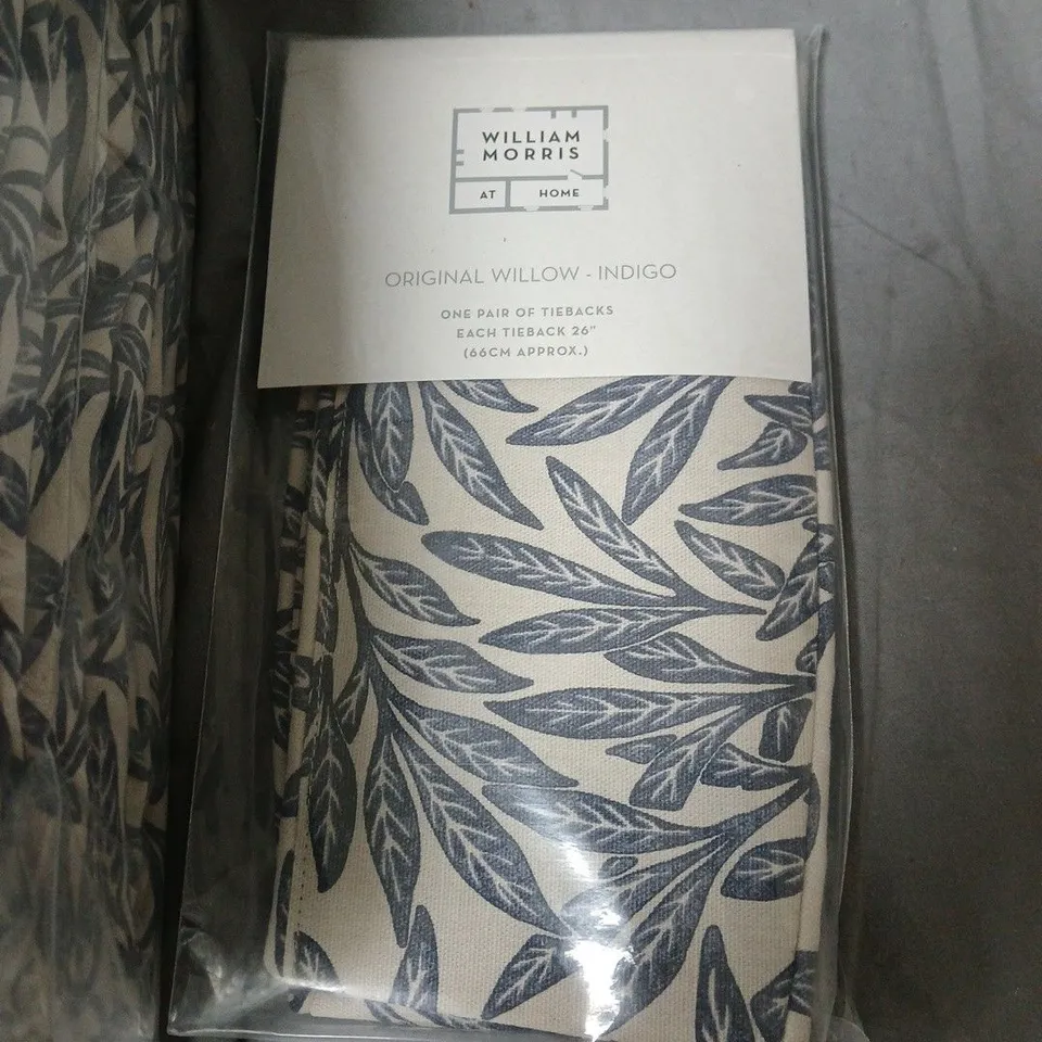 WILLIAM MORRIS AT HOME ORIGINAL WILLOW INDIGO CURTAINS – PAIR, FULLY LINED BLACKOUT, READY MADE-SIZE-W229 X L274-WITH 1 PAIR OF TIEBACKS 