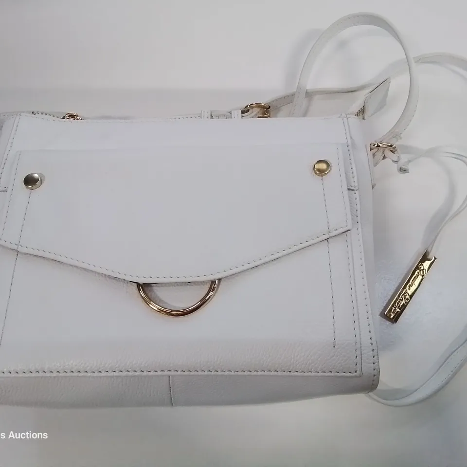 ASHWOOD GENUINE LEATHER HANDBAG IN WHITE
