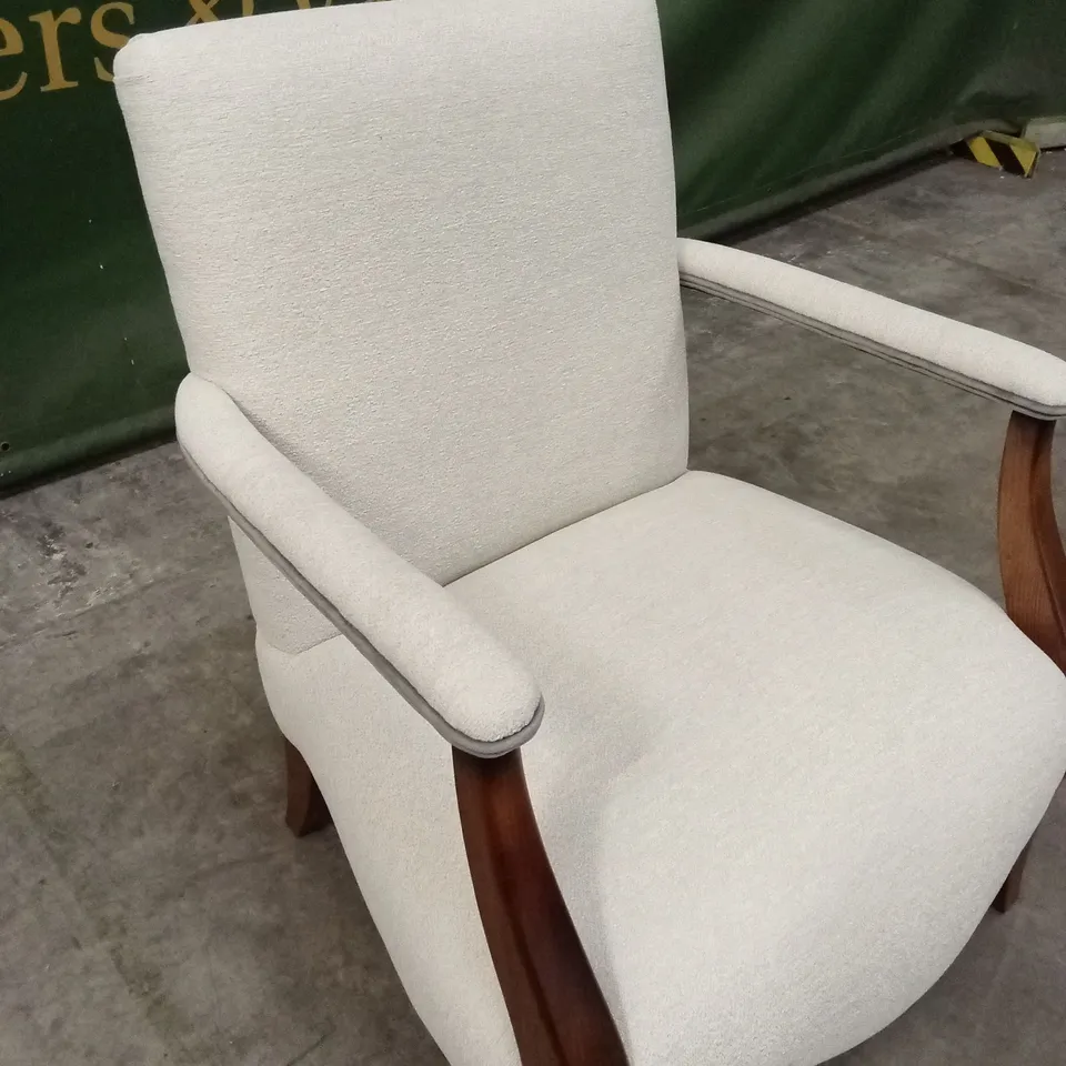 QUALITY HIGH-END DESIGNER FABRIC ACCENT CHAIR