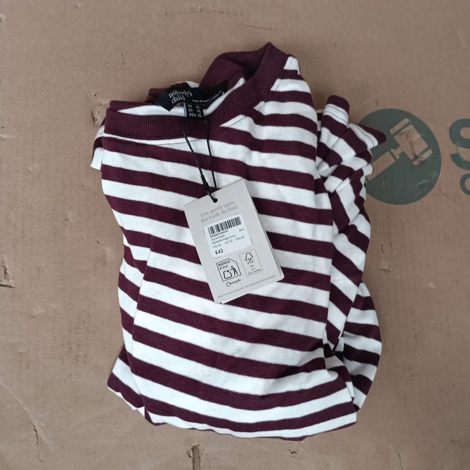 NOBODY'S CHILD INTERLOCK STRIPE T-SHIRT IN RED SIZE UK XL