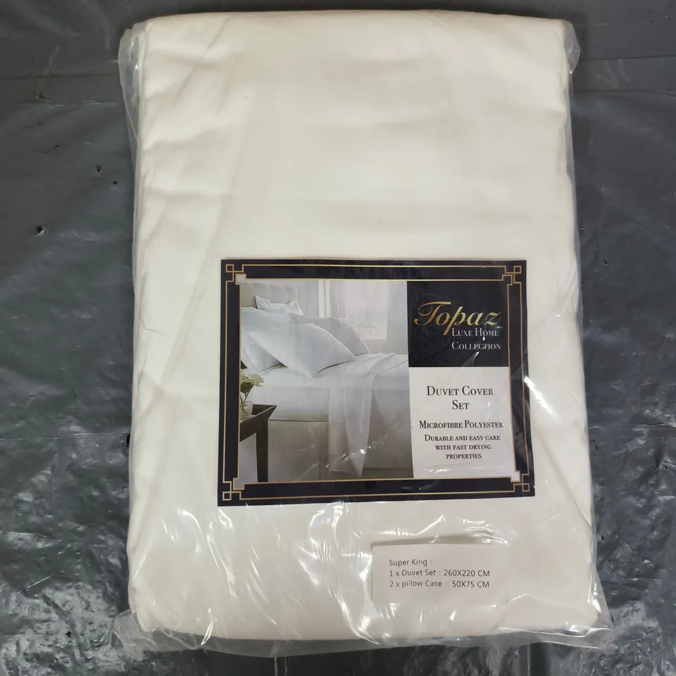 APPROXIMATELY 10 TOPAZ LUXE HOME COLLECTION DUVET COVER SETS - SUPER KING 