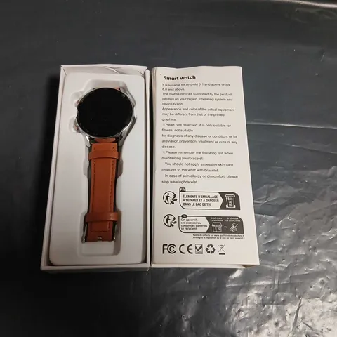 SMARTWATCH WITH BROWN LEATHER STRAP – BOXED