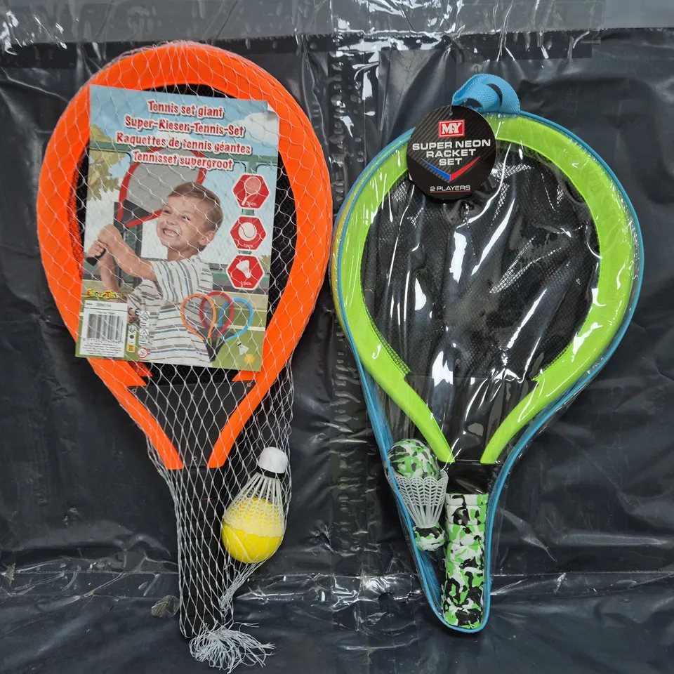 BOX OF APPROXIMATELY 10 ASSORTED HOUSEHOLD ITEMS TO INCLUDE SUPER NEON RACKET SET, ETC - COLLECTION ONLY
