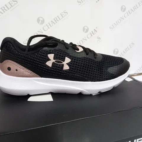 BOXED UNDER ARMOUR UA SURGE 3 - BLACK & PINK
