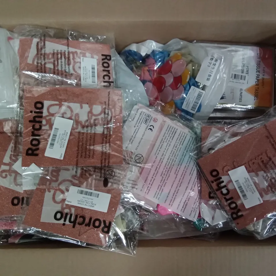 PALLET OF APPROXIMATELY 25 BOXES OF BALLOONS AND PARTY ACCESSORIES 