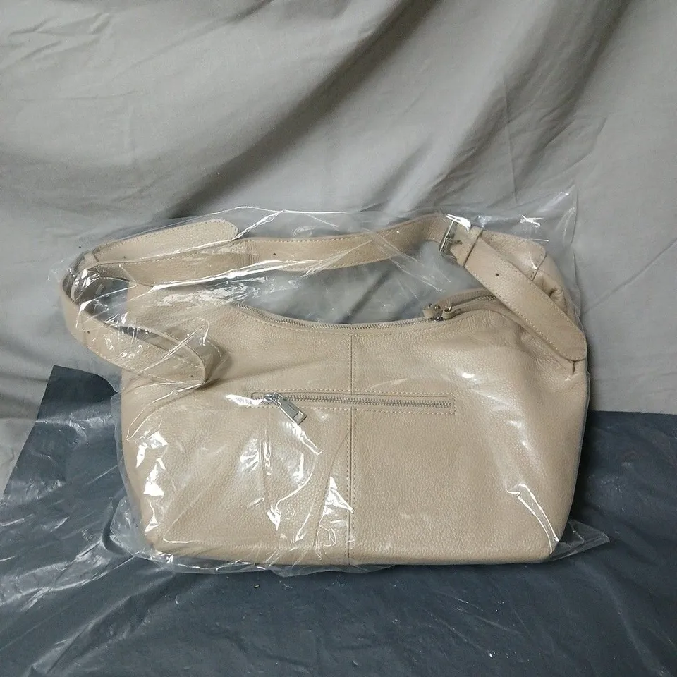 BEIGE LEATHER HANDBAG WITH ZIP POCKET
