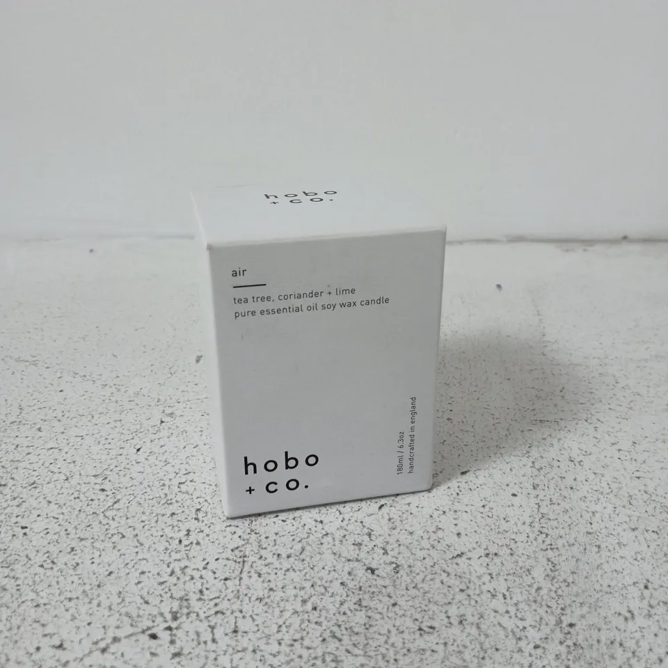 HOBO + CO. CANDLE – AIR SCENT (TEA TREE, CORIANDER & LIME) BOXED