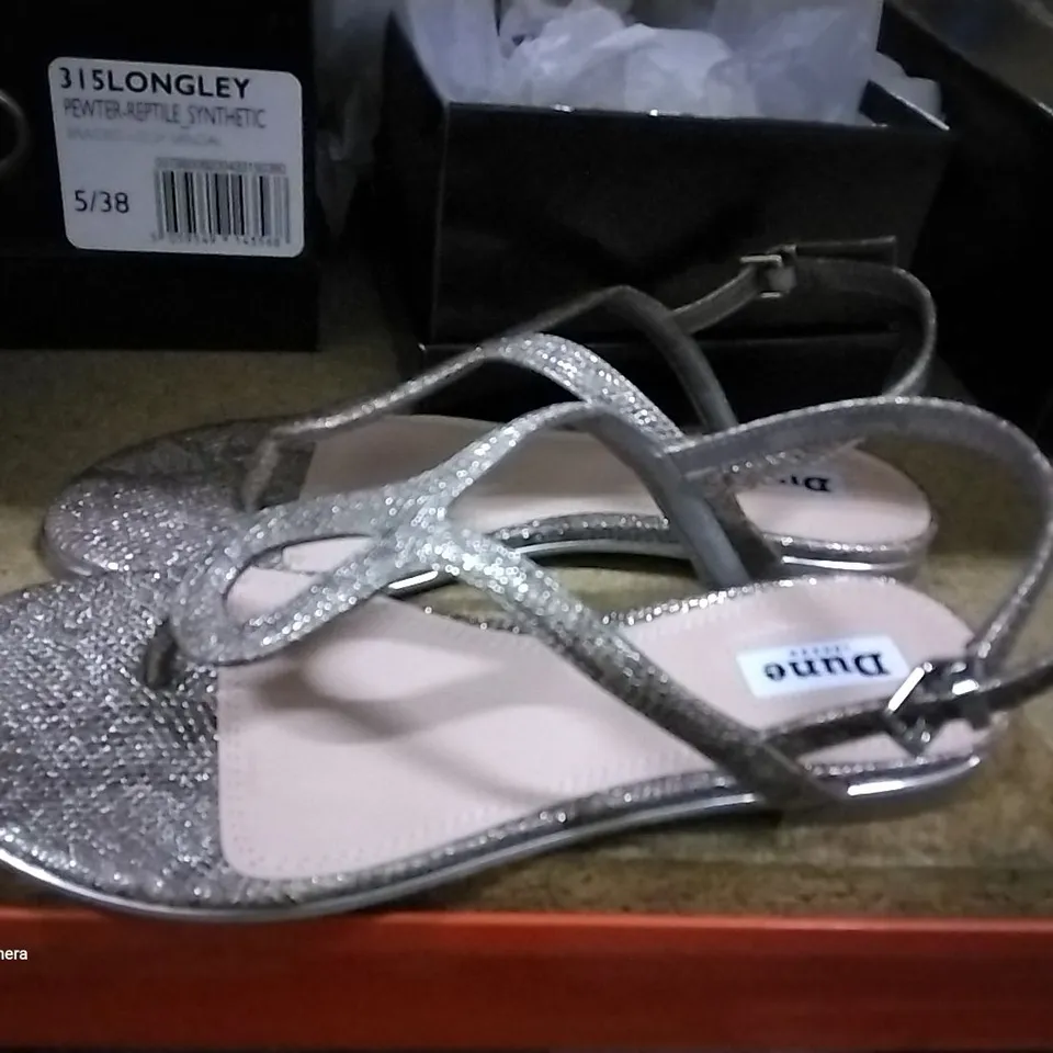 BOX OF 12 BRAND NEW PAIRS OF DUNE LONDON STRAPPED SANDALS VARIOUS SIZES 