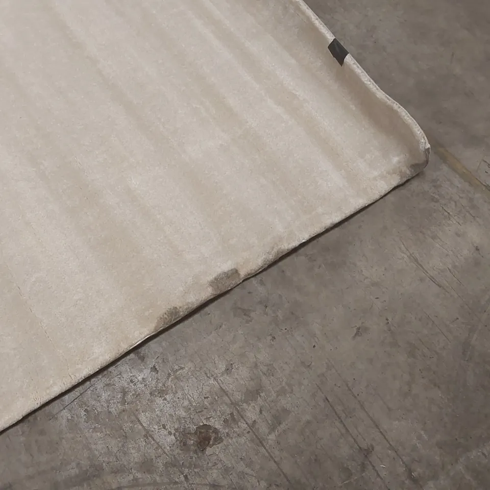 QUALITY DESIGNER AREA RUG - APPROXIMATELY 290 x 198cm