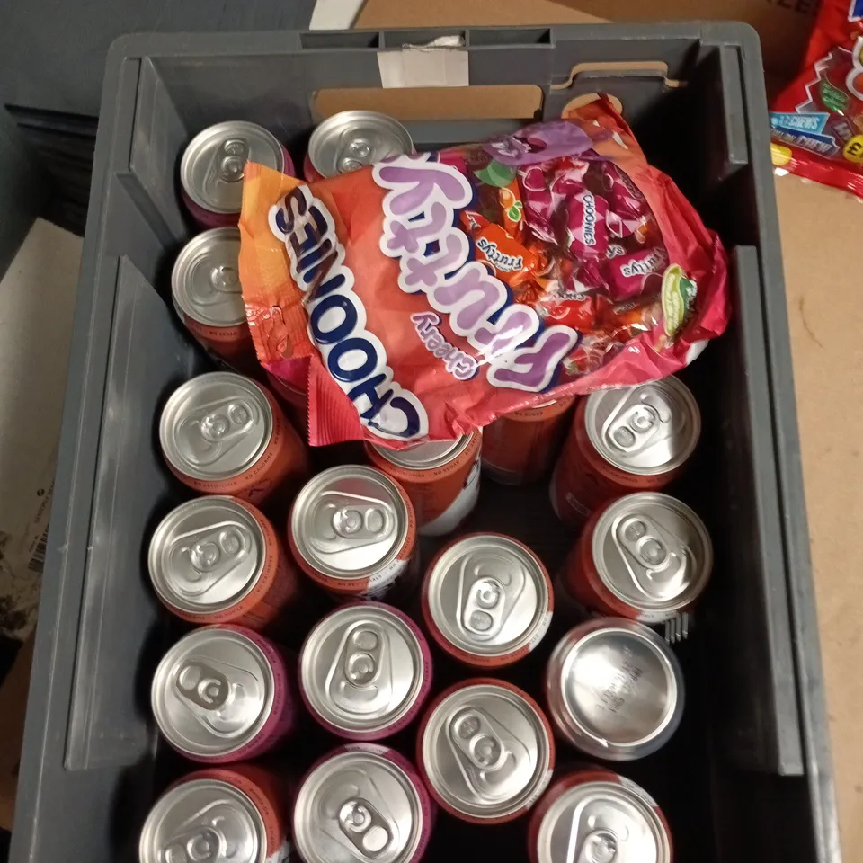 APPROXIMATELY 12 ASSORTED FOOD AND DRINKS ITEMS TO INCLUDE - AQUA LIBRE RASPBERRY & BLACKCURRANT WATER, HEN SHAPED CHOCOLATES, MOAM STRIPES ETC 