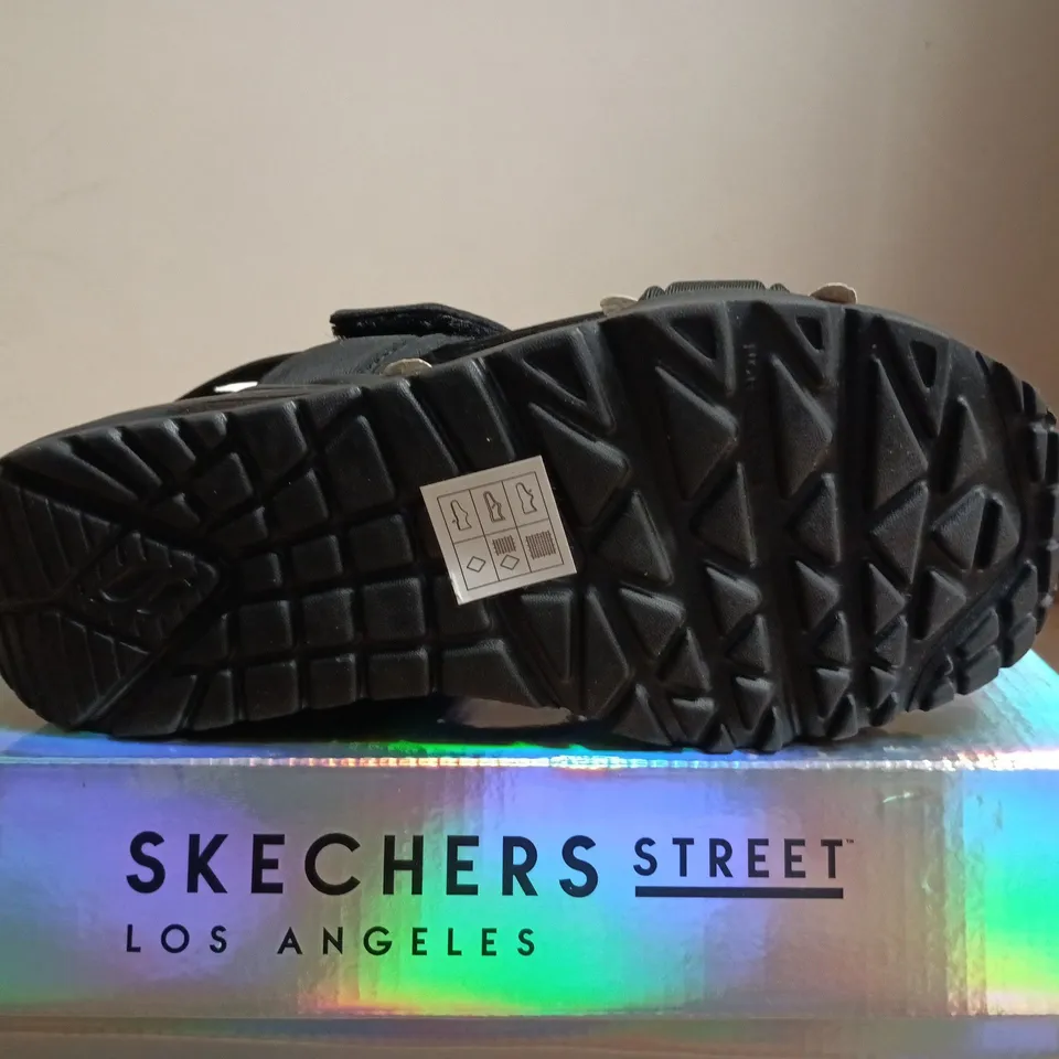 SKECHERS STREET LOS ANGELES BLACK SANDALS – WOMEN’S FOOTWEAR - UK SIZE 1.5