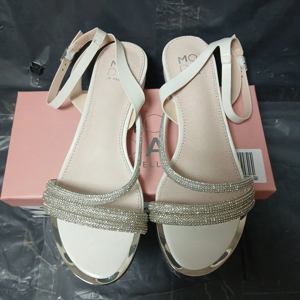 MODA IN PELLE VALINA IVORY METALLIC SANDALS – WOMEN’S, SIZE 39