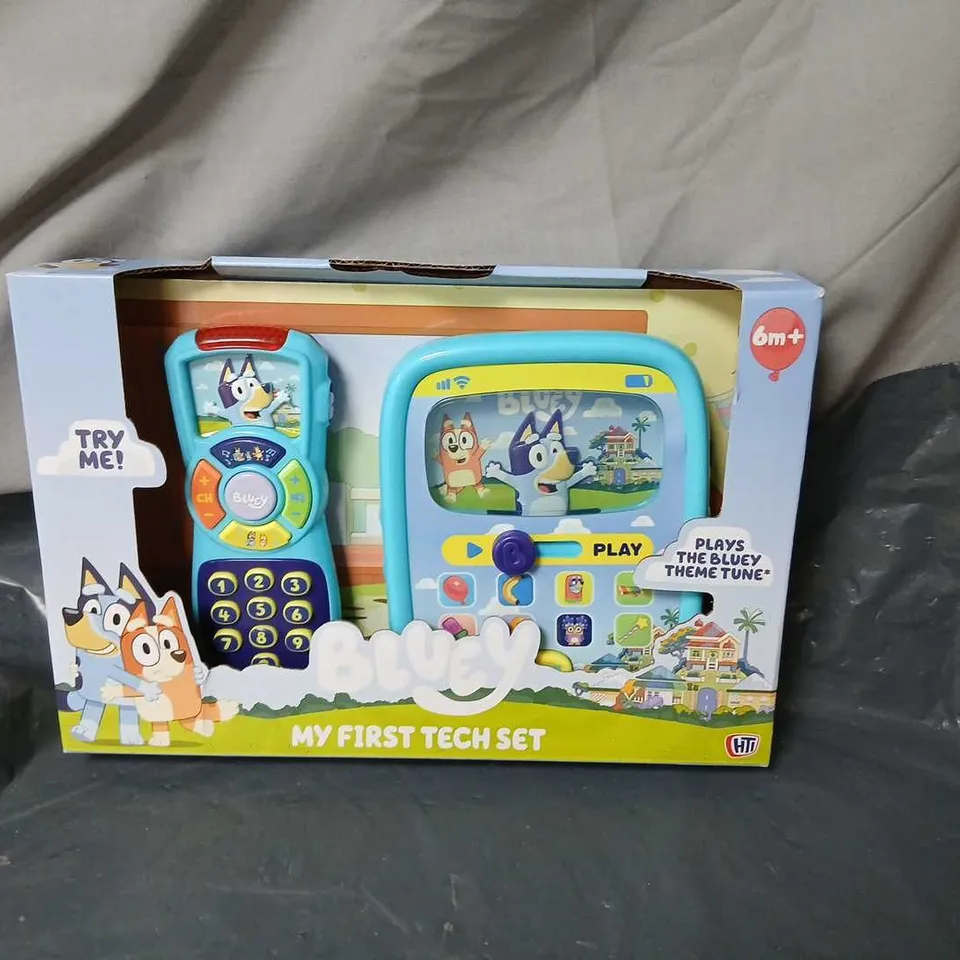 MY FIRST TECH SET – BOXED TODDLER LEARNING TOY (6M+) WITH REMOTE AND TABLET